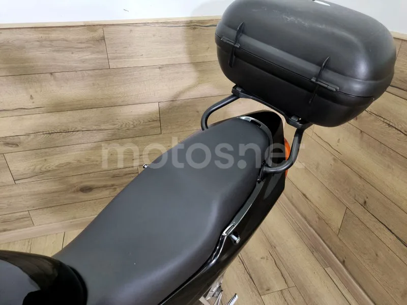 Honda VFR800F - Vista 19