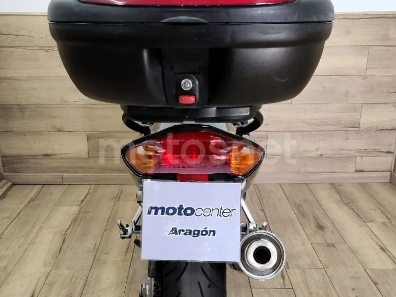 Honda VFR800F - Vista 6