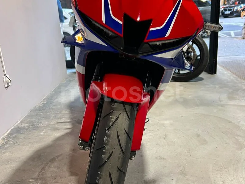 Honda CBR600RR - Vista 13