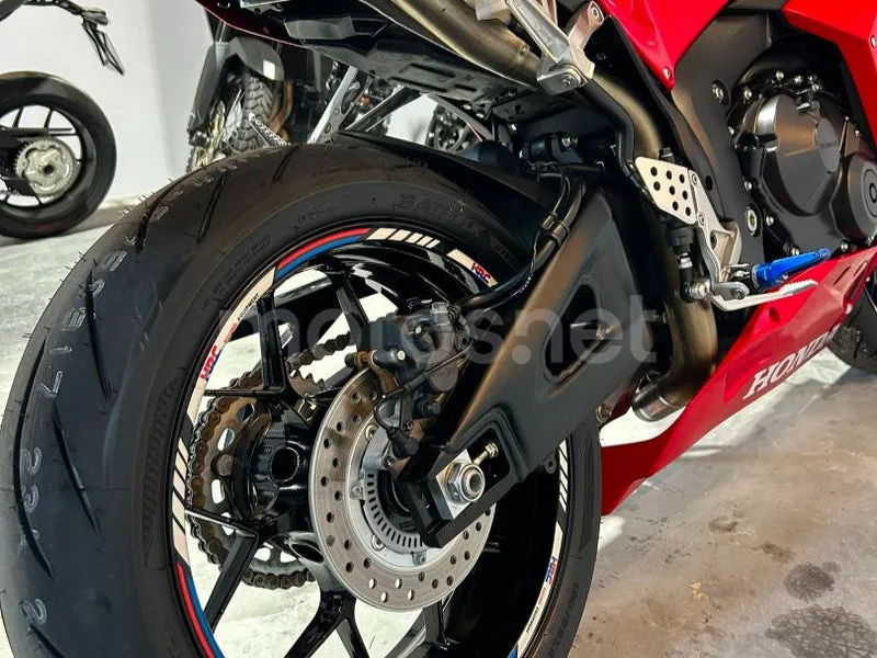 Honda CBR600RR - Vista 15
