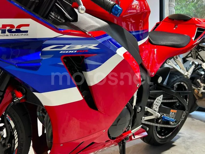 Honda CBR600RR - Vista 4