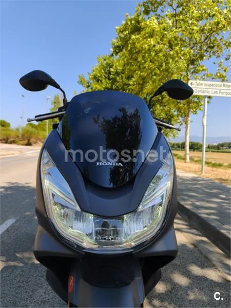 Honda PCX125 - Vista 3