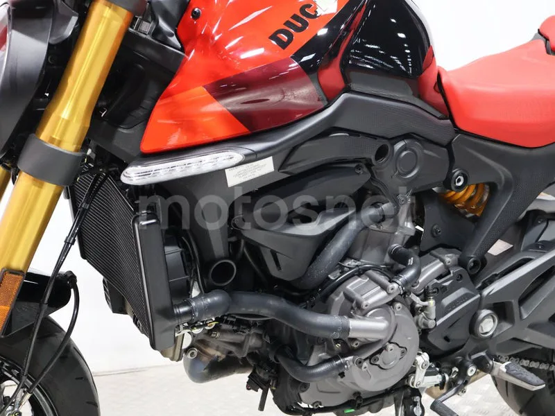 Ducati Monster - Vista 13