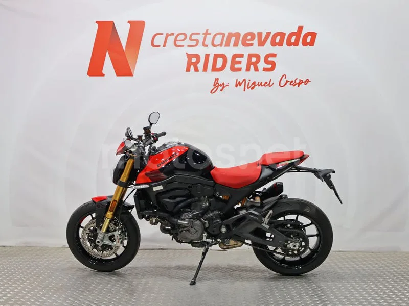 Ducati Monster - Vista 3