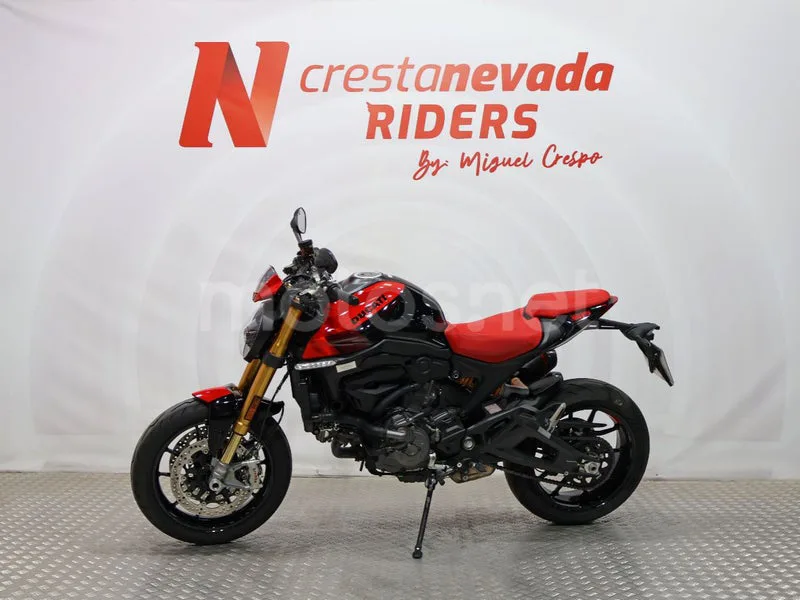 Ducati Monster - Vista 4