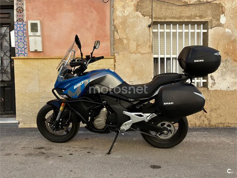 CFMOTO 650MT - Vista 5