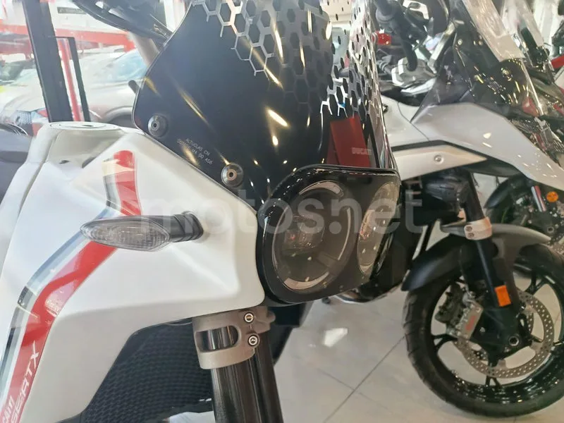 Ducati DesertX - Vista 11