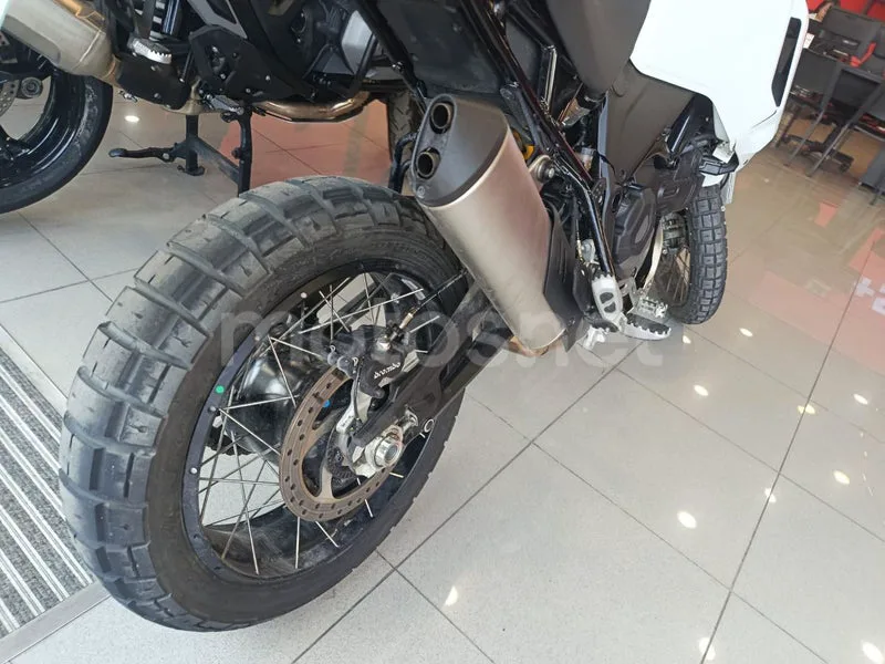 Ducati DesertX - Vista 10