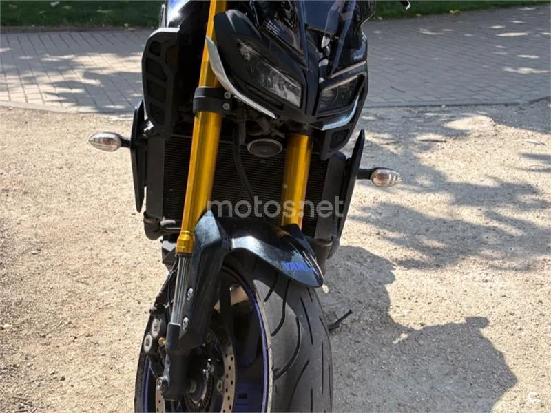 Yamaha MT-09 - Vista 5