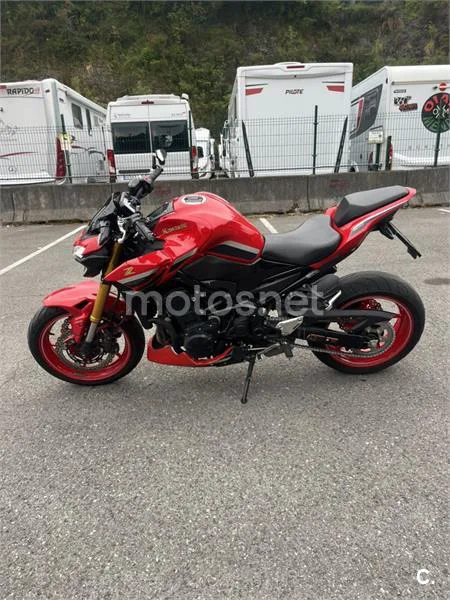 Kawasaki Z900 - Vista 4