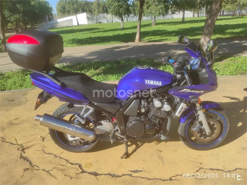 Yamaha FZS600 Fazer - Vista 5