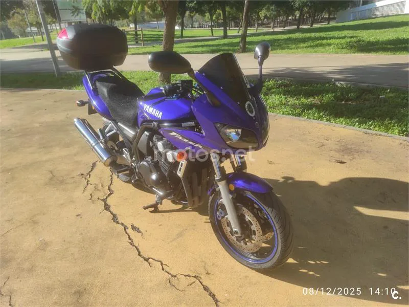 Yamaha FZS600 Fazer - Vista 6