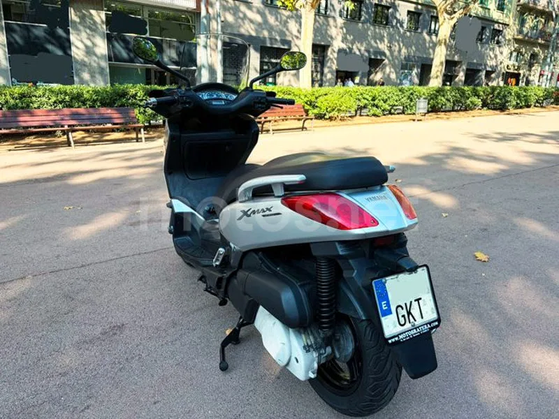 Yamaha XMAX 250 - Vista 5