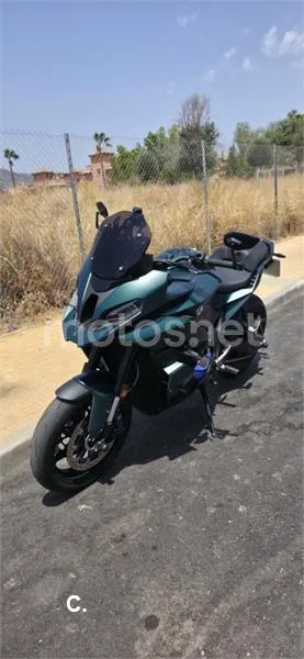 BMW M 1000 XR - Vista 7