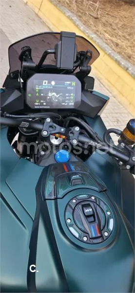 BMW M 1000 XR - Vista 8