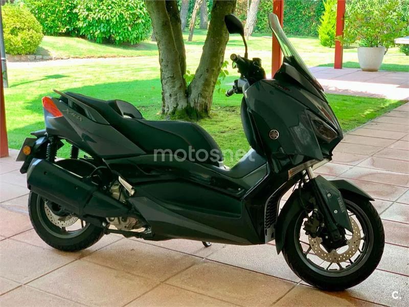 Yamaha XMAX 300 - Vista 4