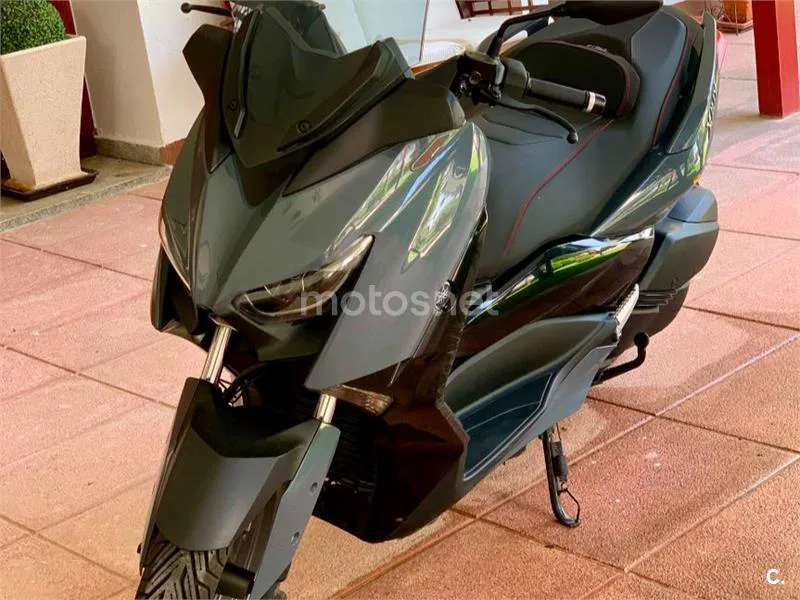 Yamaha XMAX 300 - Vista 8