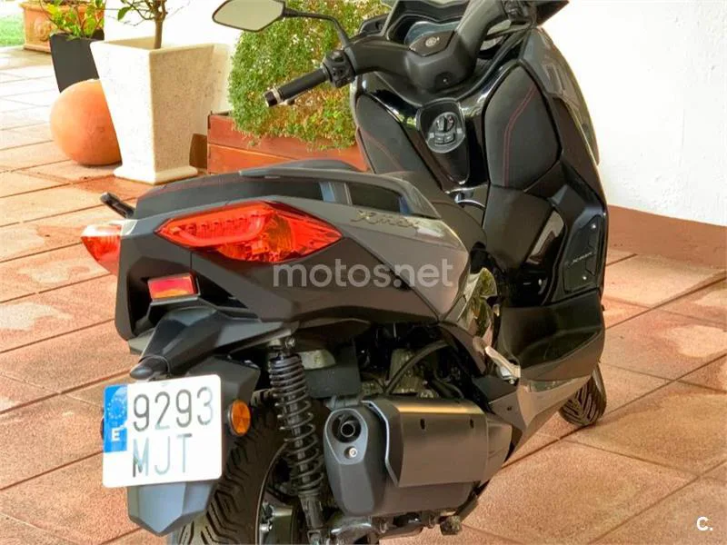 Yamaha XMAX 300 - Vista 10