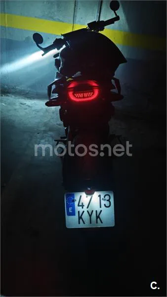 Honda CB650R - Vista 11
