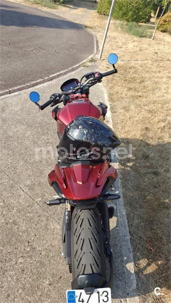 Honda CB650R - Vista 6
