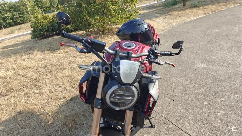 Honda CB650R - Vista 8
