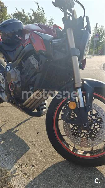Honda CB650R - Vista 9