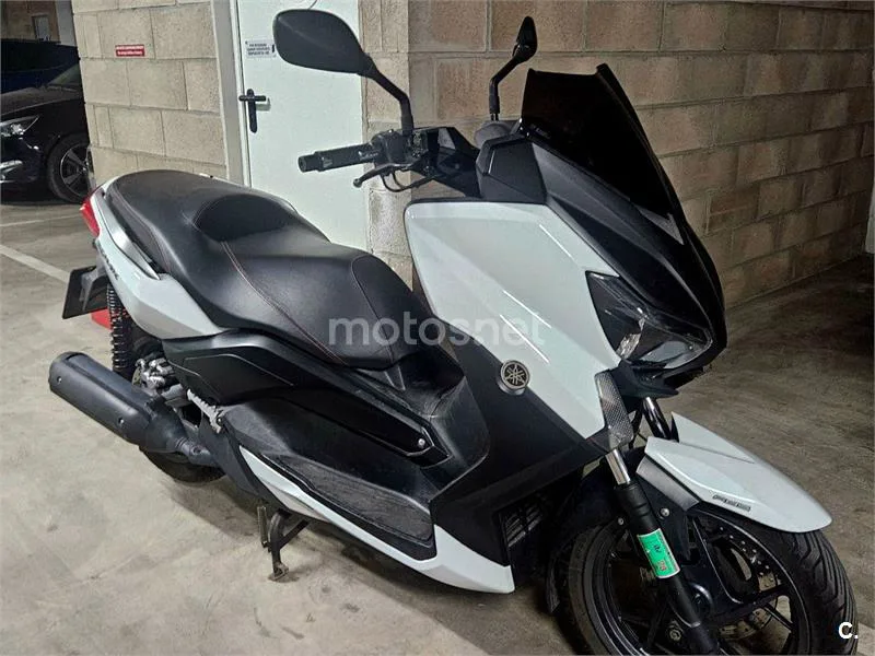 Yamaha XMAX 250 - Vista 3