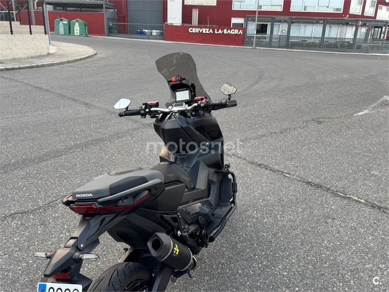 Honda X-ADV - Vista 4
