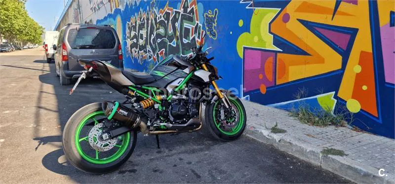 Kawasaki Z900 - Vista 5