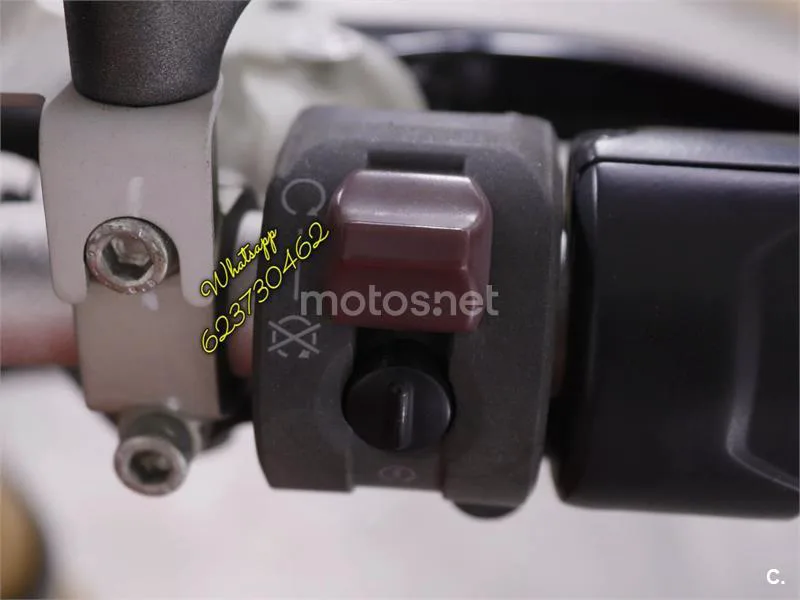 Ducati Monster 796 - Vista 3