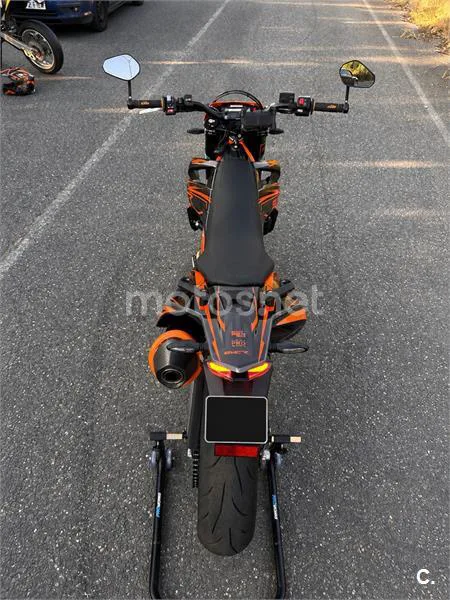 KTM 690 SMC R - Vista 5