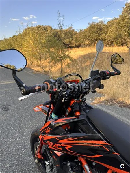 KTM 690 SMC R - Vista 8