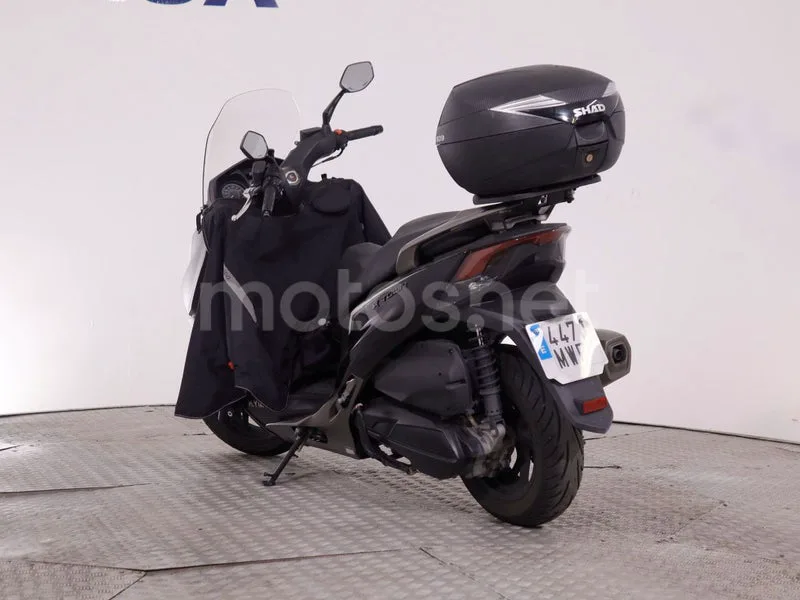 Piaggio MP3 - Vista 6
