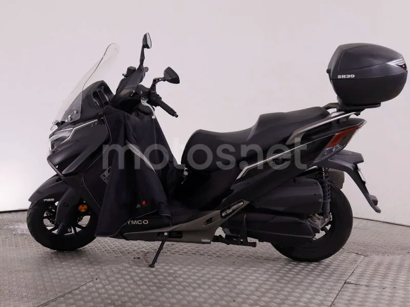 Piaggio MP3 - Vista 7