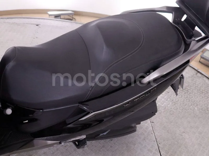 Piaggio MP3 - Vista 10