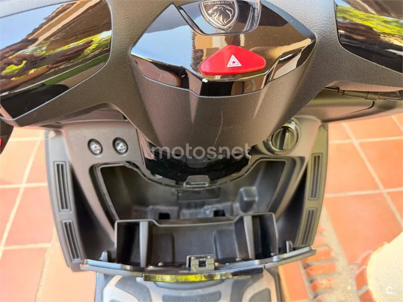 Peugeot Metropolis 400 - Vista 10