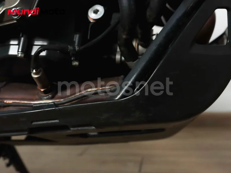 Suzuki V-Strom 800 - Vista 16