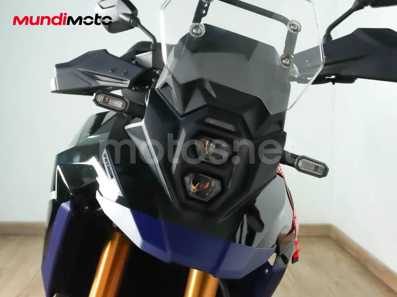 Suzuki V-Strom 800 - Vista 5