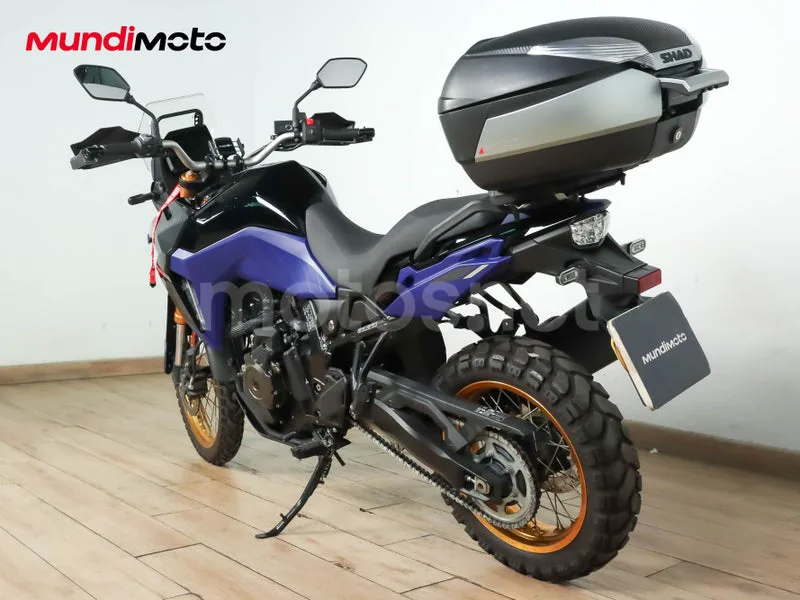 Suzuki V-Strom 800 - Vista 8