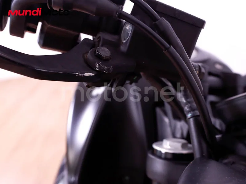 Yamaha MT-125 - Vista 40