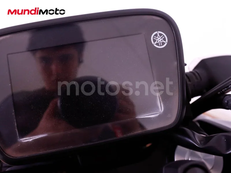 Yamaha MT-125 - Vista 45