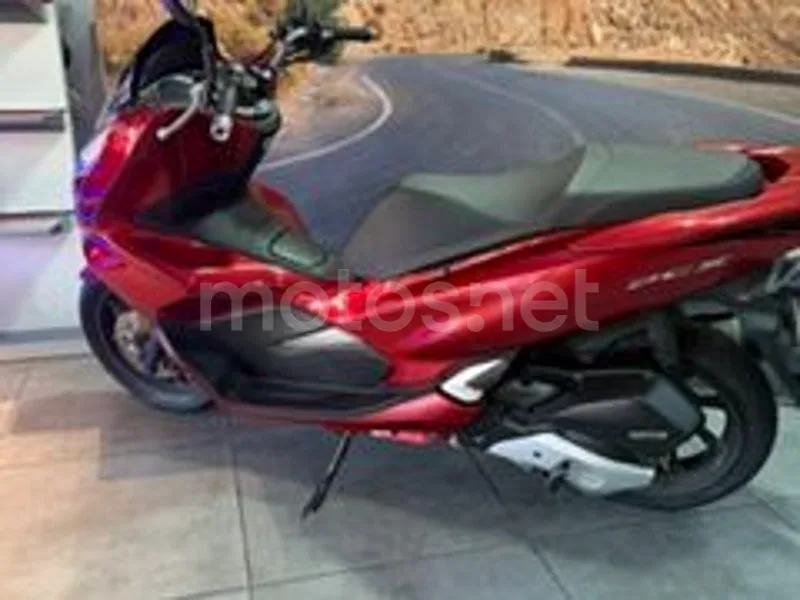 Honda PCX125 - Vista 3