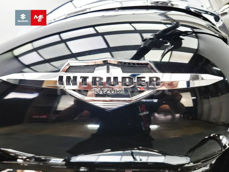 Suzuki Intruder M800 - Vista 14