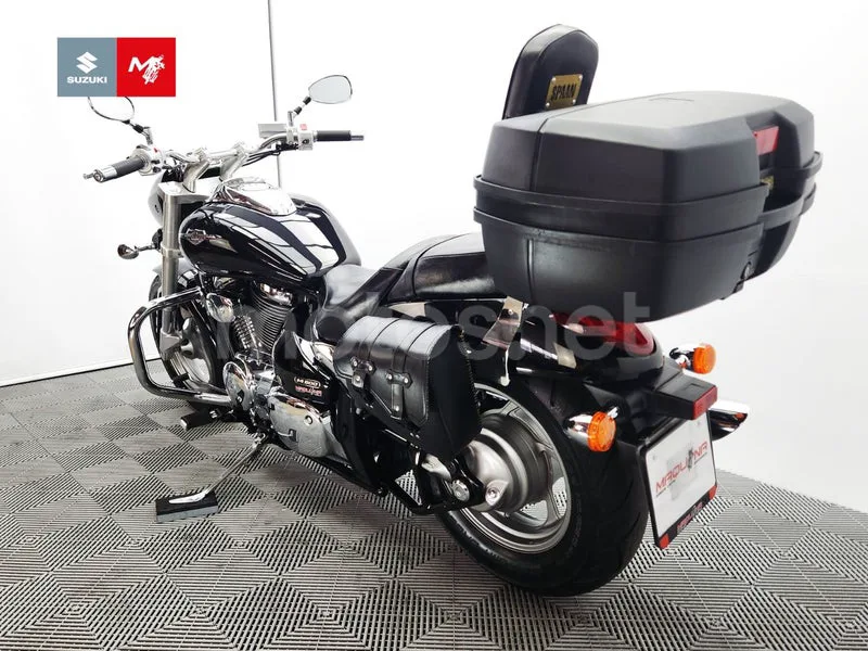 Suzuki Intruder M800 - Vista 21