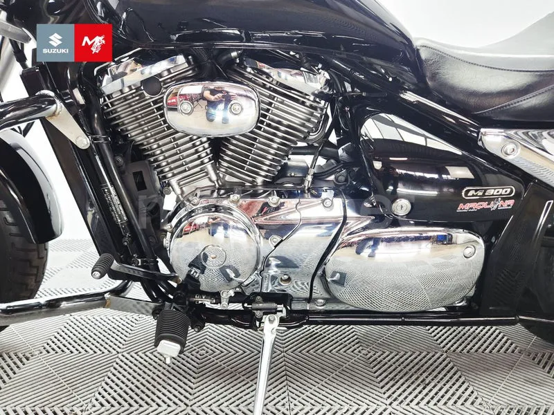 Suzuki Intruder M800 - Vista 25