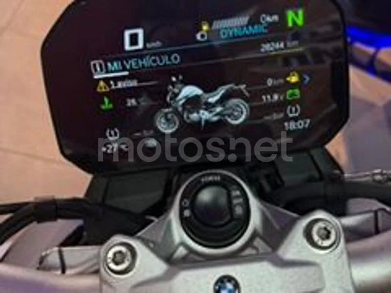 BMW F 900 R - Vista 3
