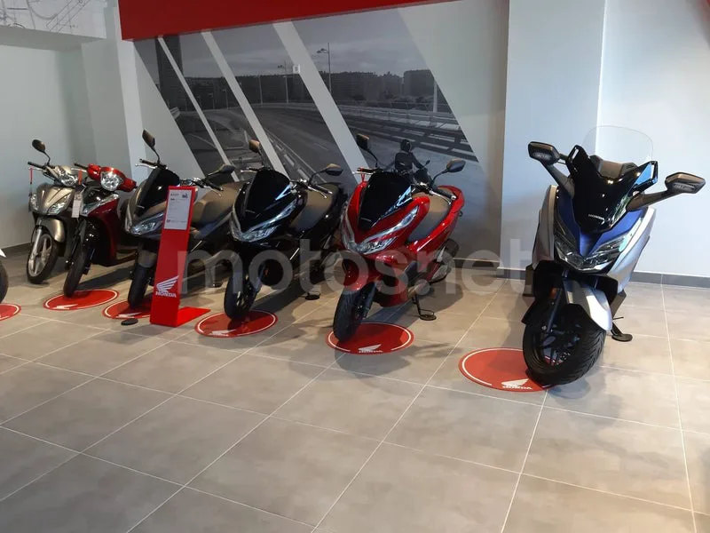 BMW F 900 R - Vista 24