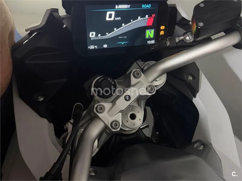 BMW F 900 XR - Vista 3