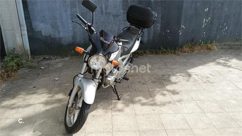 Honda CBF250 - Vista 3