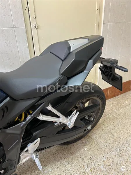 Honda CB650R - Vista 7